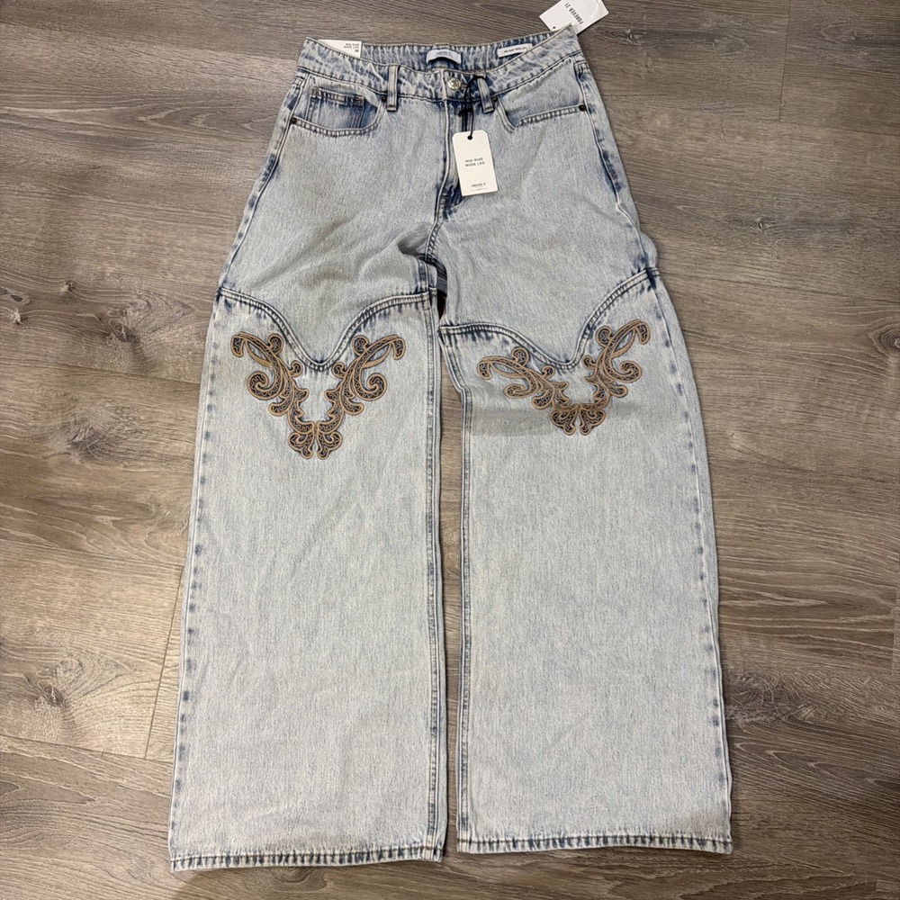 Forever 21 NWT Wide Leg Jeans Size 26